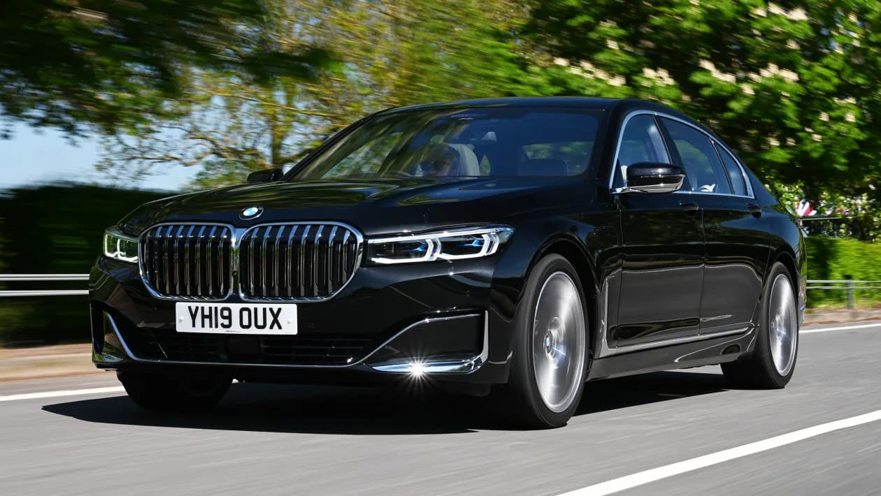 BMW 7 Series luxury transfer Saudi Arabia